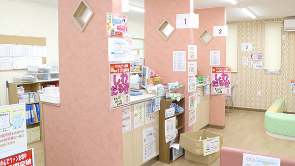 うさぎ薬局の受付/カウンター
