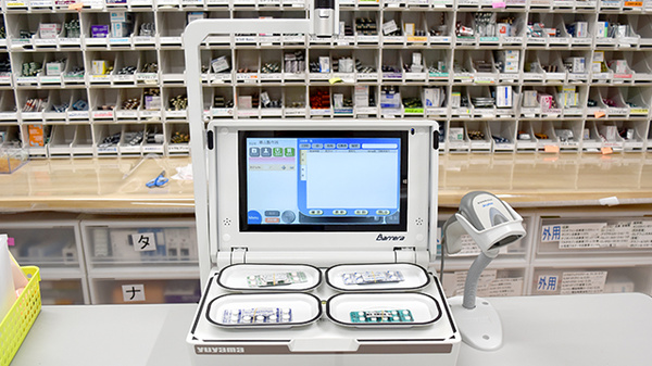 アクア薬局　桜島店の調剤器具
