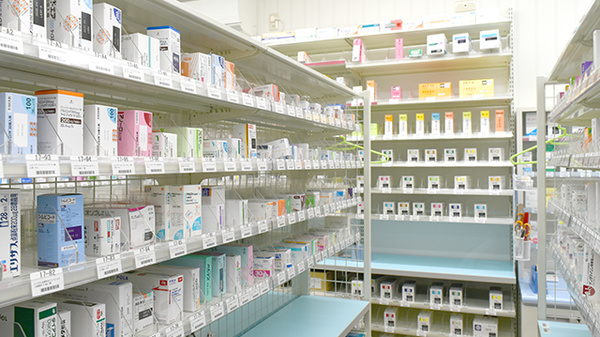 ユタカ薬局上桂の調剤室