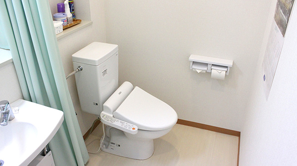 コスモファーマ富竹薬局のお手洗い