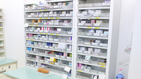 コスモ調剤薬局　八島町店の薬棚