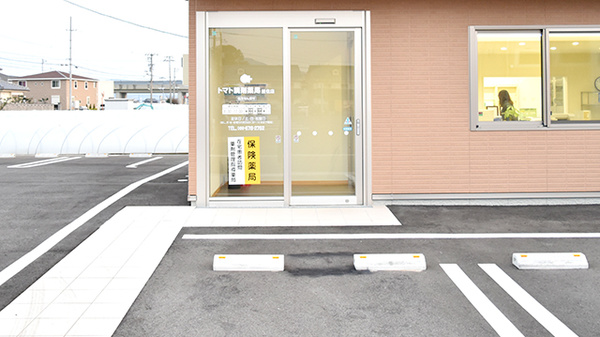 トマト調剤薬局 藍住店の入口