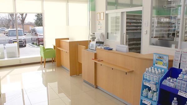 ドラッグセイムス青梅河辺6丁目薬局の受付/カウンター