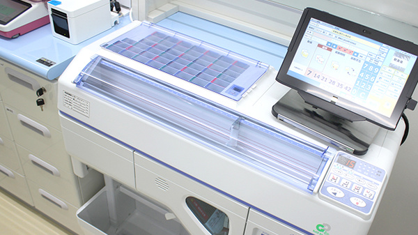 ドラッグセイムス横浜笠間薬局の調剤器具