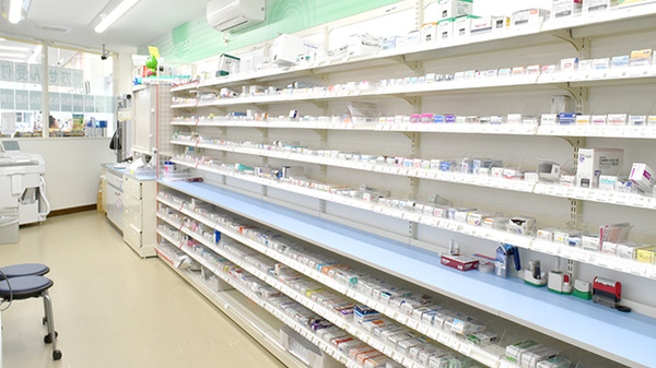 ドラッグセイムス　高知駅前薬局の調剤室