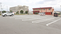 調剤薬局ツルハドラッグ村上荒川店の駐車場