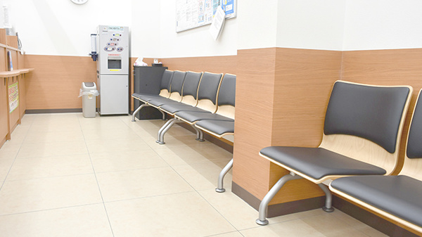 薬局くすりの福太郎天王台北口店の待合スペース