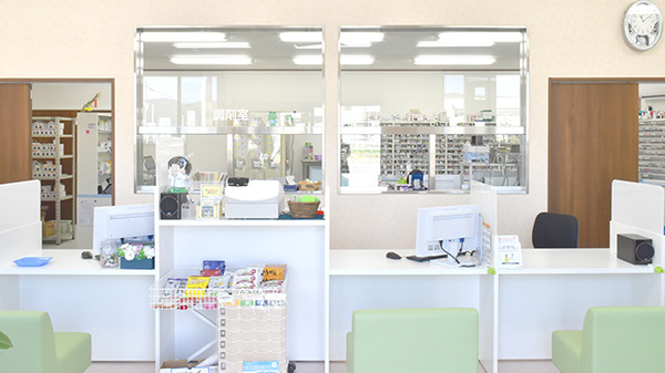 もみの木薬局　綾上店の受付/カウンター