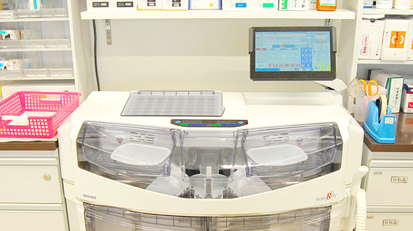 ココカラファイン薬局芳賀日赤病院前店の調剤器具