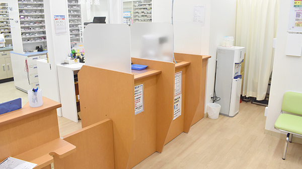 サカイヤ薬局上永谷ベルセブン店の受付/カウンター