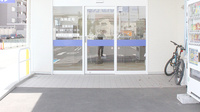 マルエ薬局前橋天川原店の入口