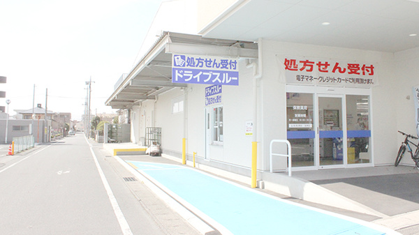 マルエ薬局前橋天川原店のドライブスルー