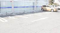 マルエ薬局前橋天川原店の駐車場