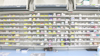 マルエ薬局並榎店の薬棚