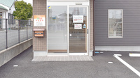 中央薬局那珂店の入口