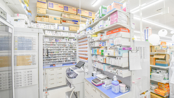 調剤薬局ツルハドラッグむつ小川店の調剤室