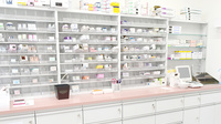 伊勢調剤薬局　一之木店の薬棚