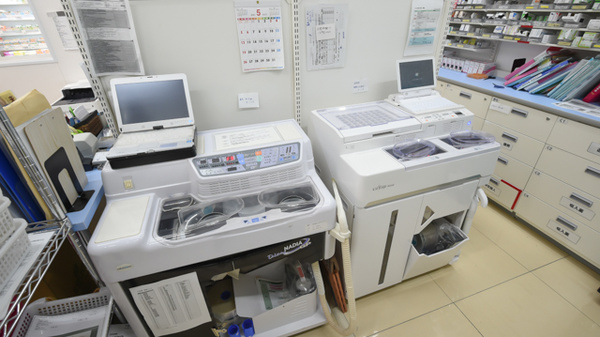 スギ薬局　名駅北店の調剤器具