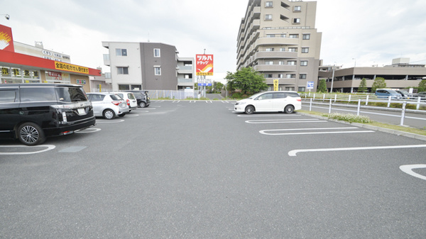 調剤薬局ツルハドラッグ仙台長町店の駐車場