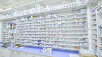 調剤薬局ツルハドラッグ東根神町店の薬棚