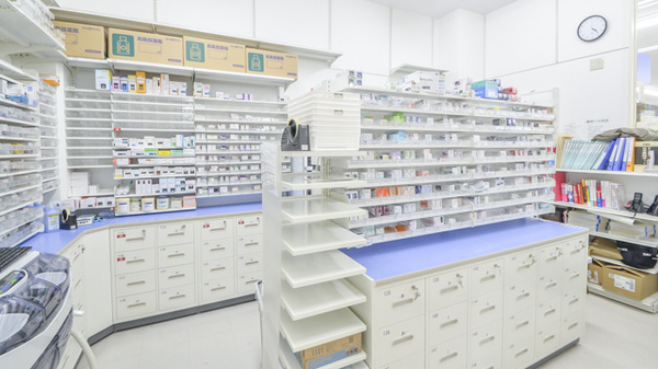 調剤薬局ツルハドラッグ花川北店の調剤室