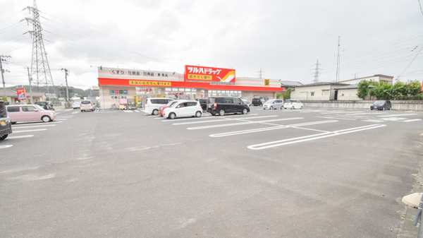調剤薬局ツルハドラッグ石巻広渕店の駐車場