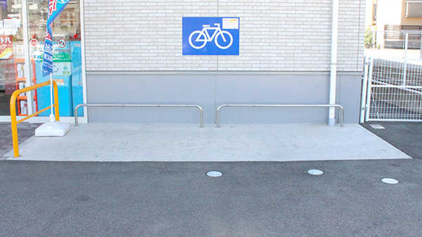 調剤薬局ツルハドラッグ双葉響が丘店の駐輪場