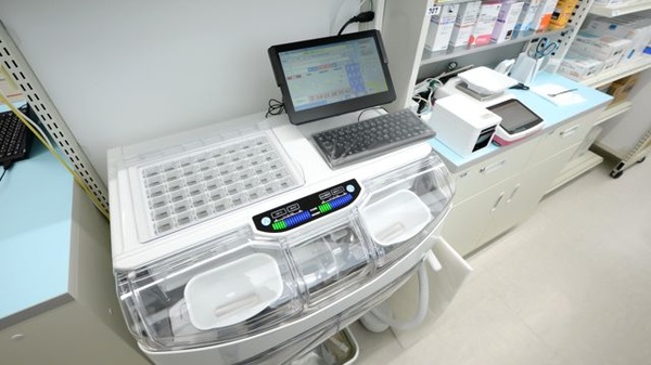 調剤薬局ツルハドラッグ大津石山店の調剤器具