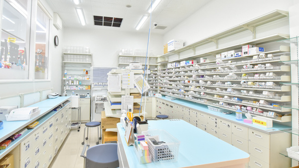 ウォンツ戸坂薬局の調剤室