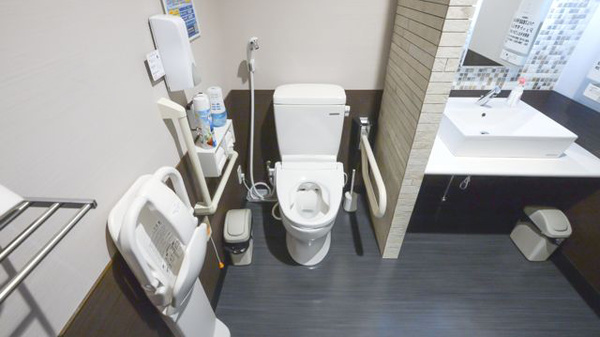ウォンツ中須薬局のお手洗い