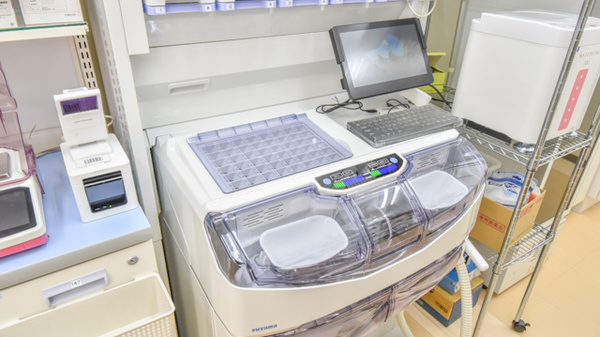 ウェルネス薬局大東店の調剤器具