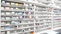 レデイ薬局今里店の薬棚