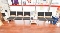 レデイ薬局佐古店の待合スペース