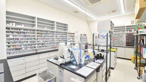 レデイ薬局佐古店の調剤室