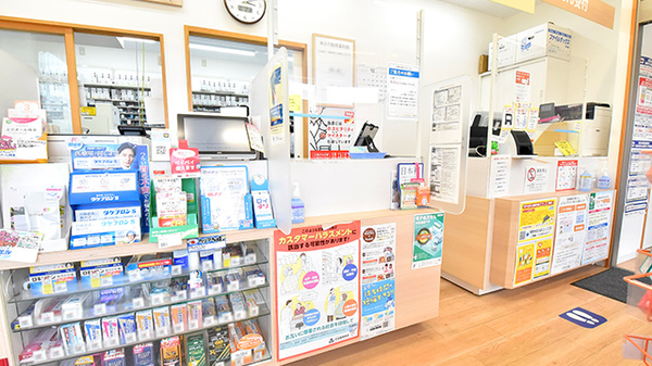 ツルハ薬局東野店の受付/カウンター