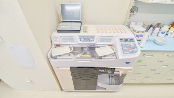 ウォンツ薬局庚午中店の調剤器具