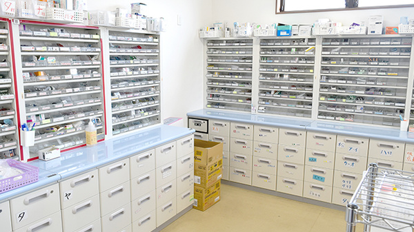 らら薬局大塩店の調剤室