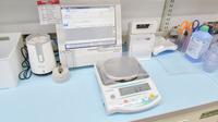 スギ薬局　富雄三松店の調剤器具