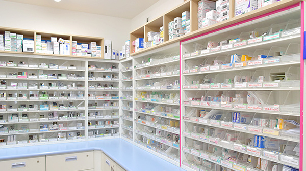 ドレミ薬局連島店の薬棚