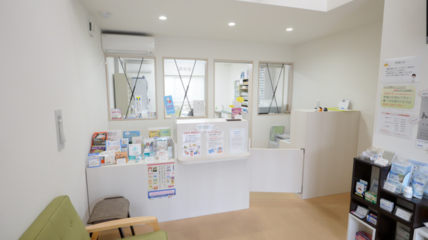 はなぞの薬局の受付/カウンター