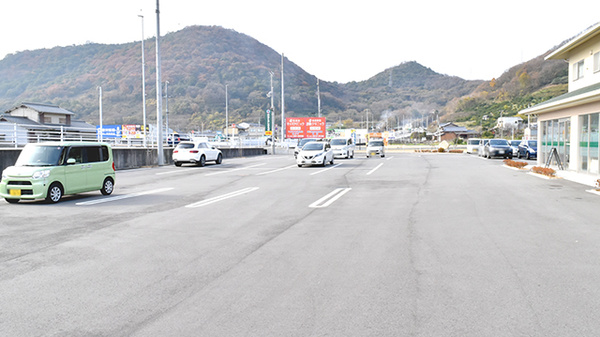 りぼん薬局の駐車場