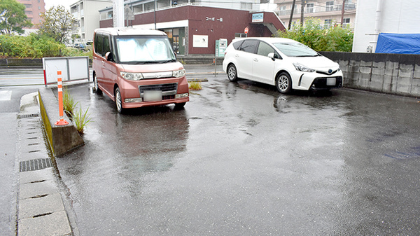 あかね薬局北川添店の駐車場