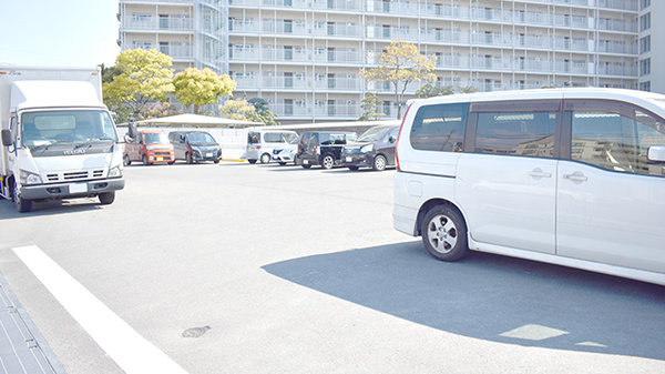 新生堂薬局　福岡徳洲会病院前店の駐車場