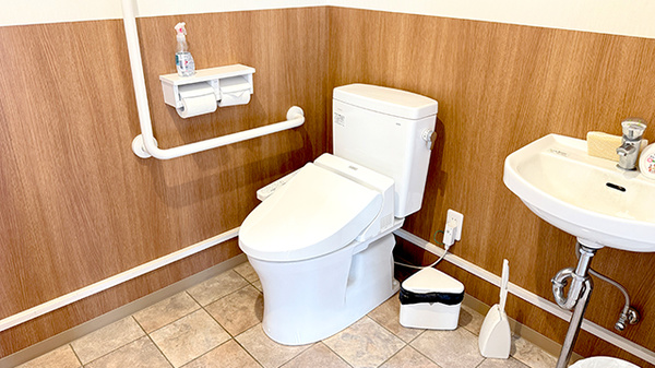 花・花薬局平出店のお手洗い