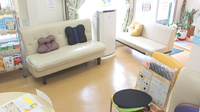 センター薬局　観音通り店の待合スペース