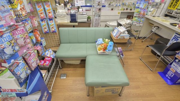 みどり薬局の待合スペース
