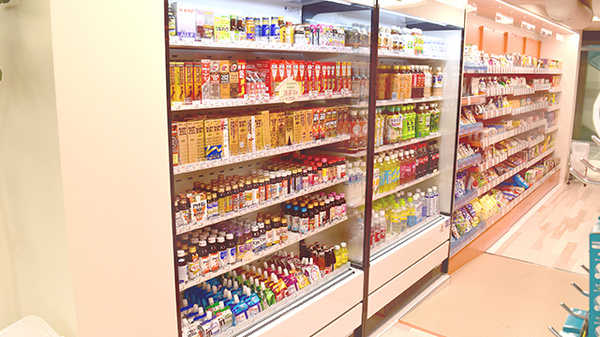 大賀薬局　西鉄福岡駅店の飲食物