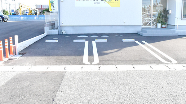 加地薬局鳴門店の駐車場