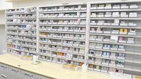 ルナ自由が丘薬局の薬棚