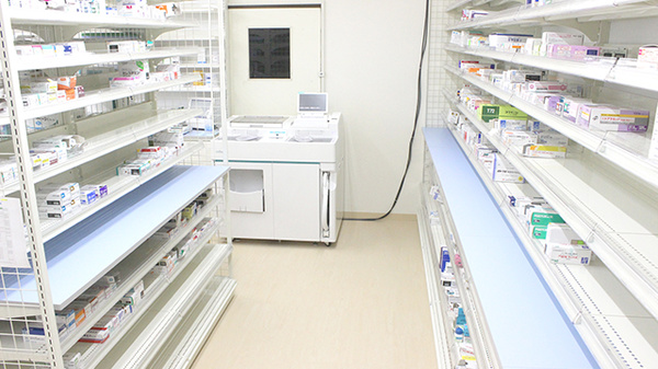 モリキ諏訪城南薬局の調剤室